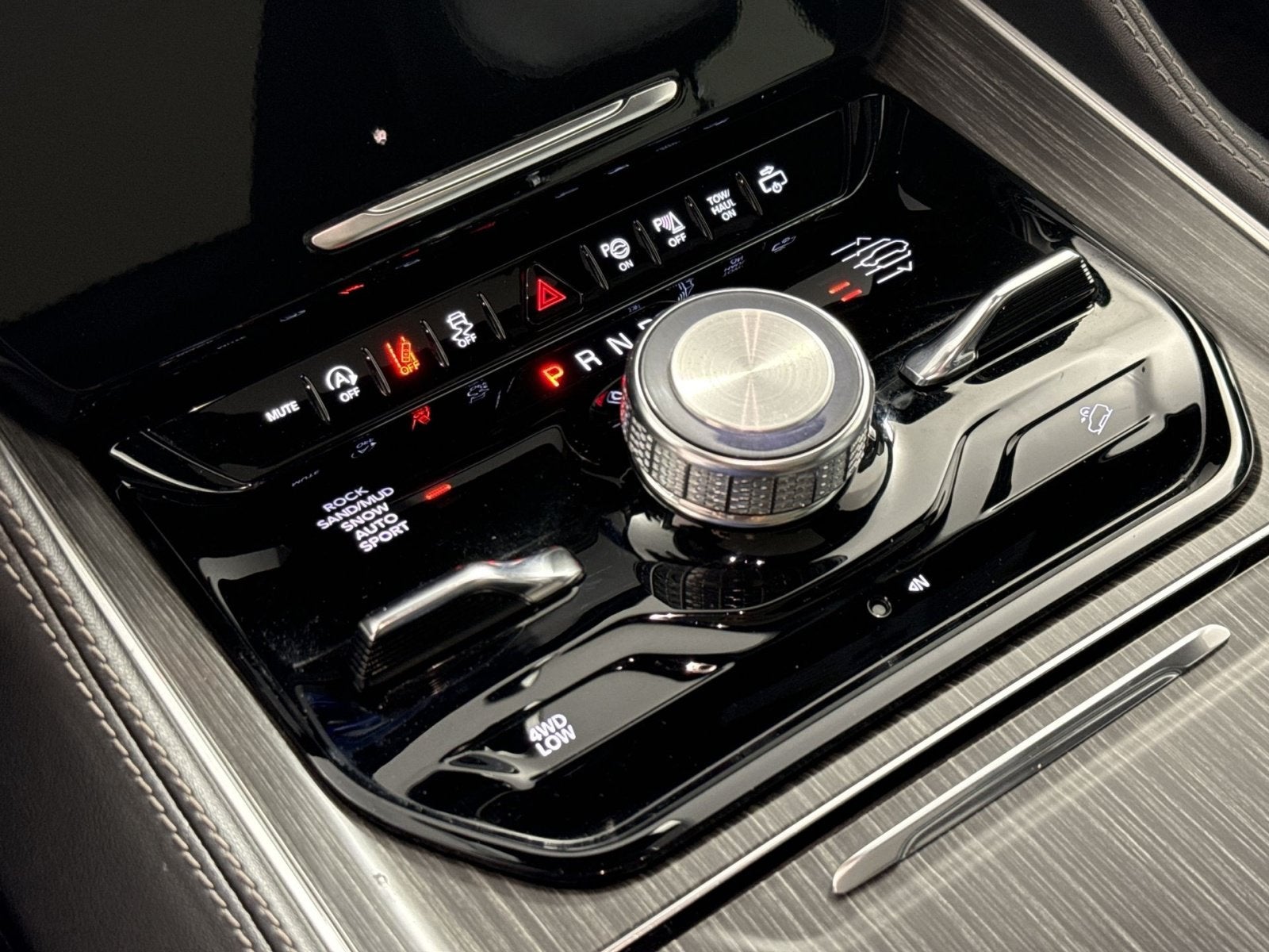 2023 Jeep Wagoneer L Series III