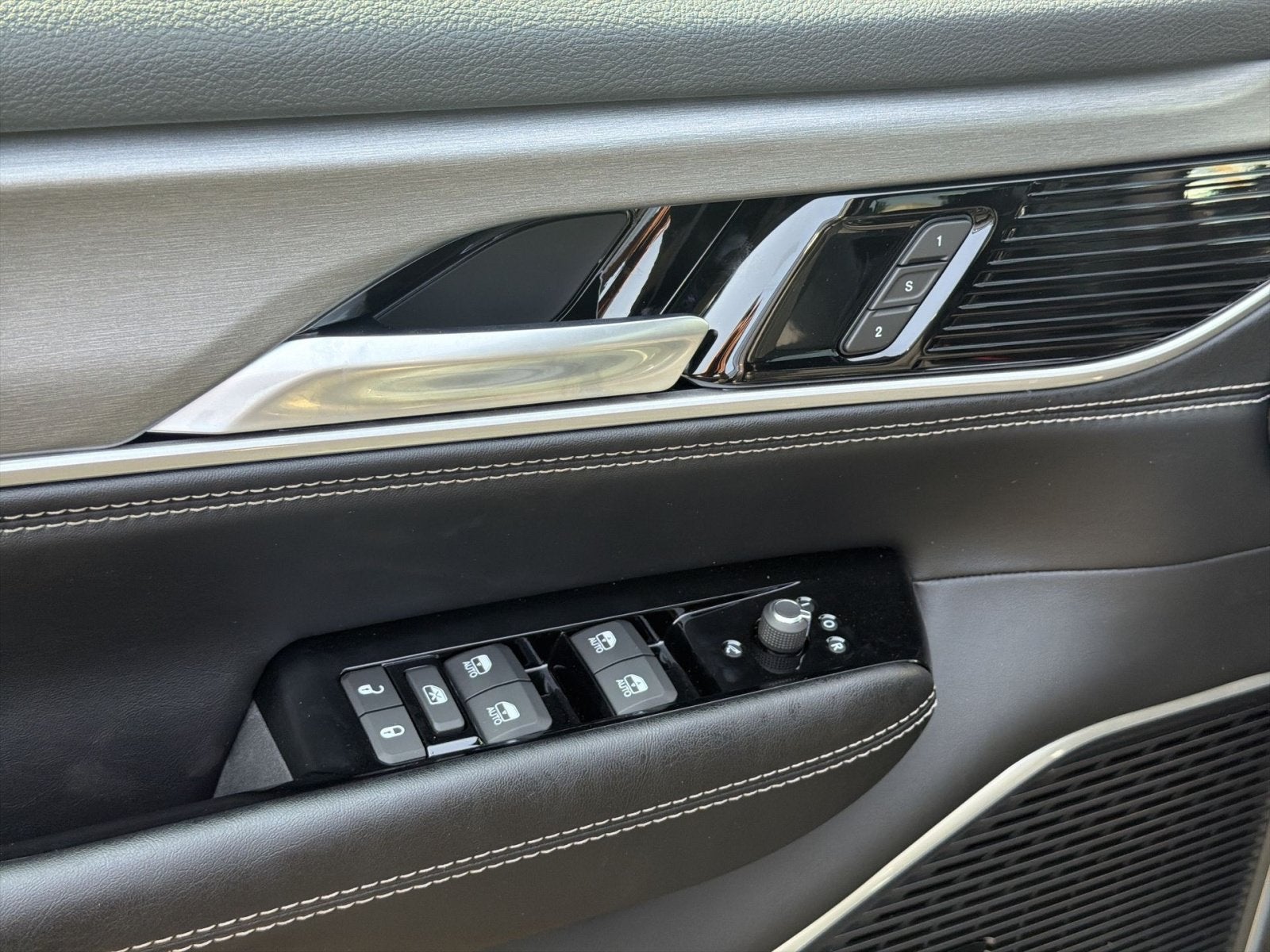 2026 Jeep Grand Wagoneer Upland