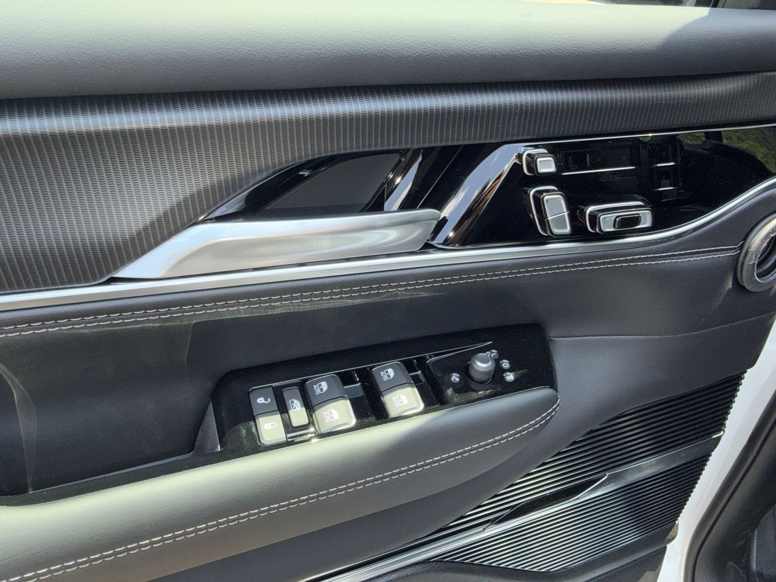 2026 Jeep Grand Wagoneer Summit Obsidian