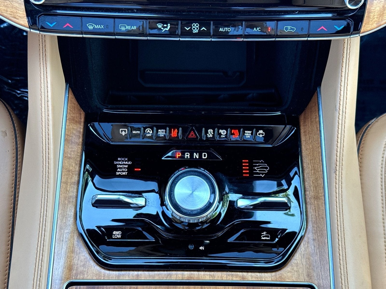 2024 Jeep Grand Wagoneer Series III
