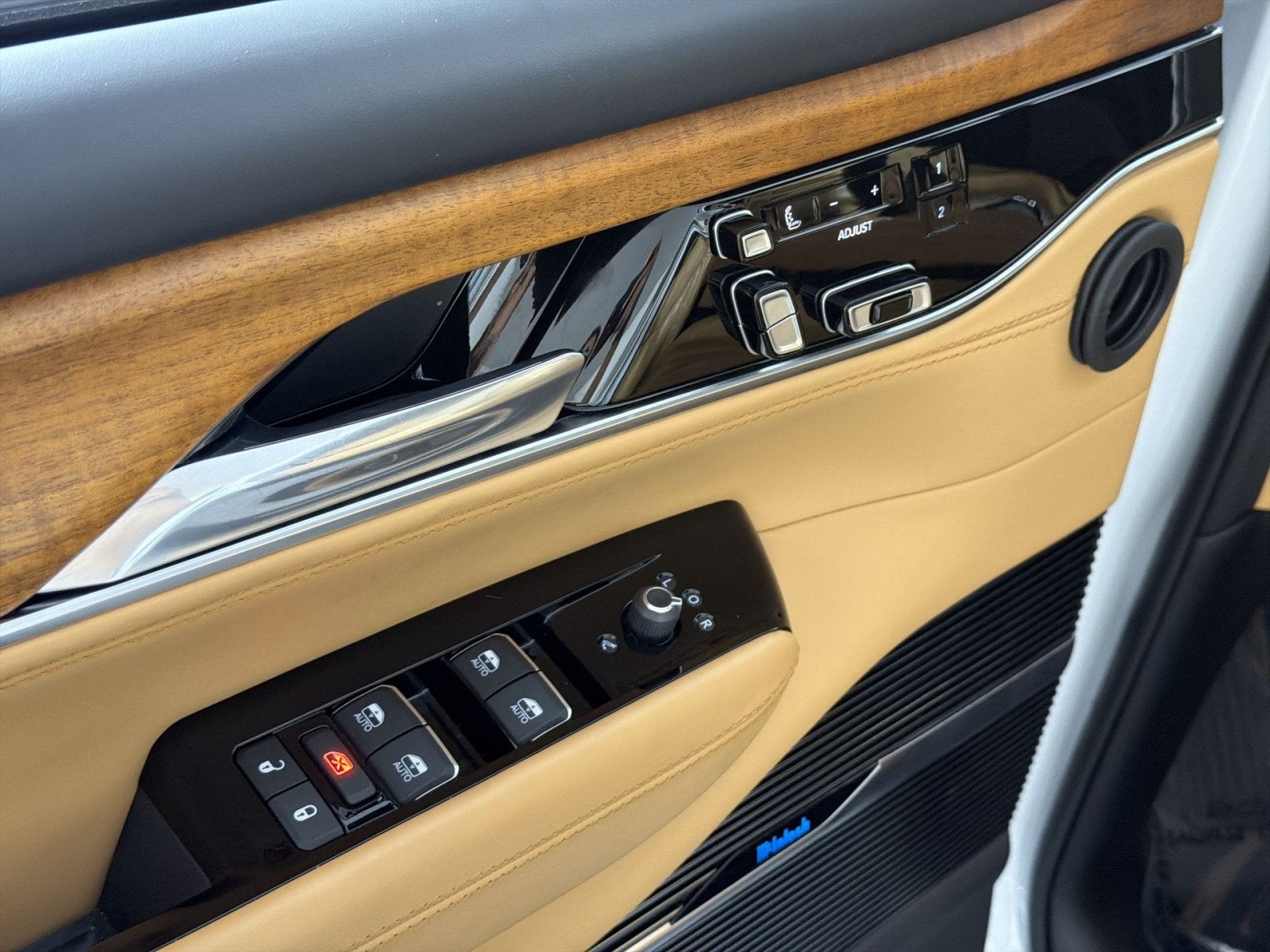 2023 Jeep Grand Wagoneer Series III