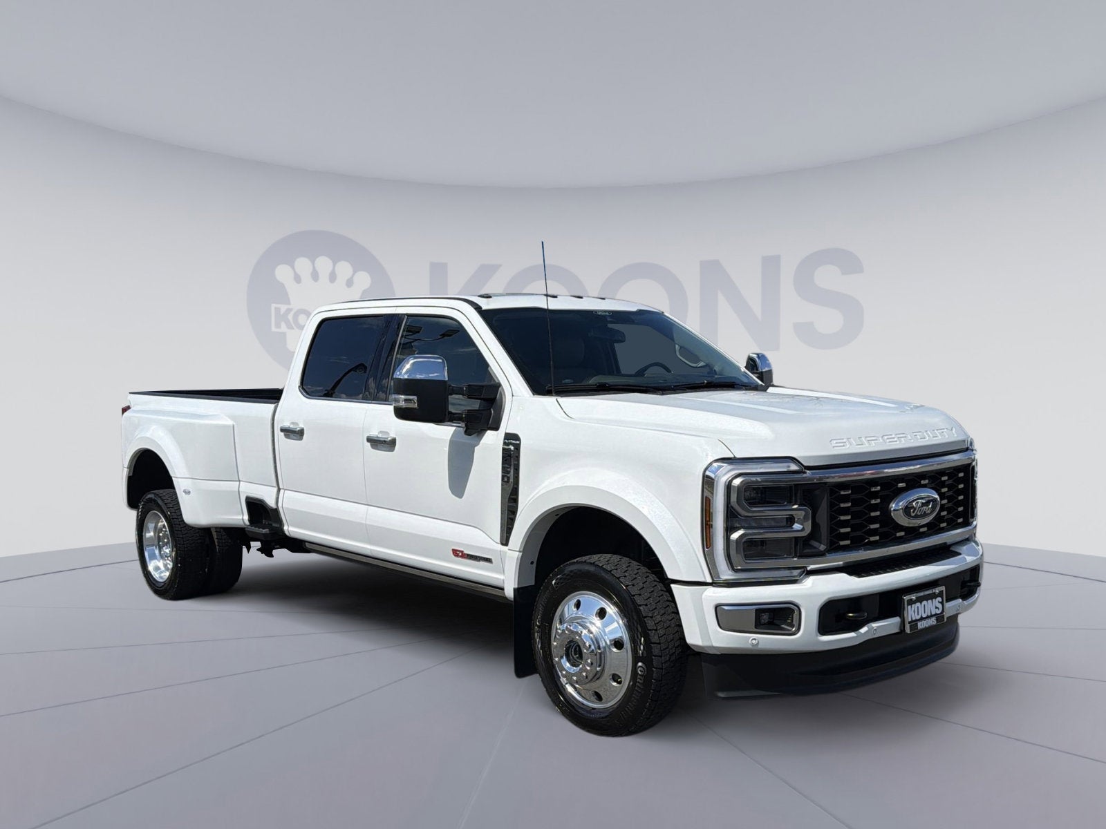 2025 Ford F-450SD Platinum