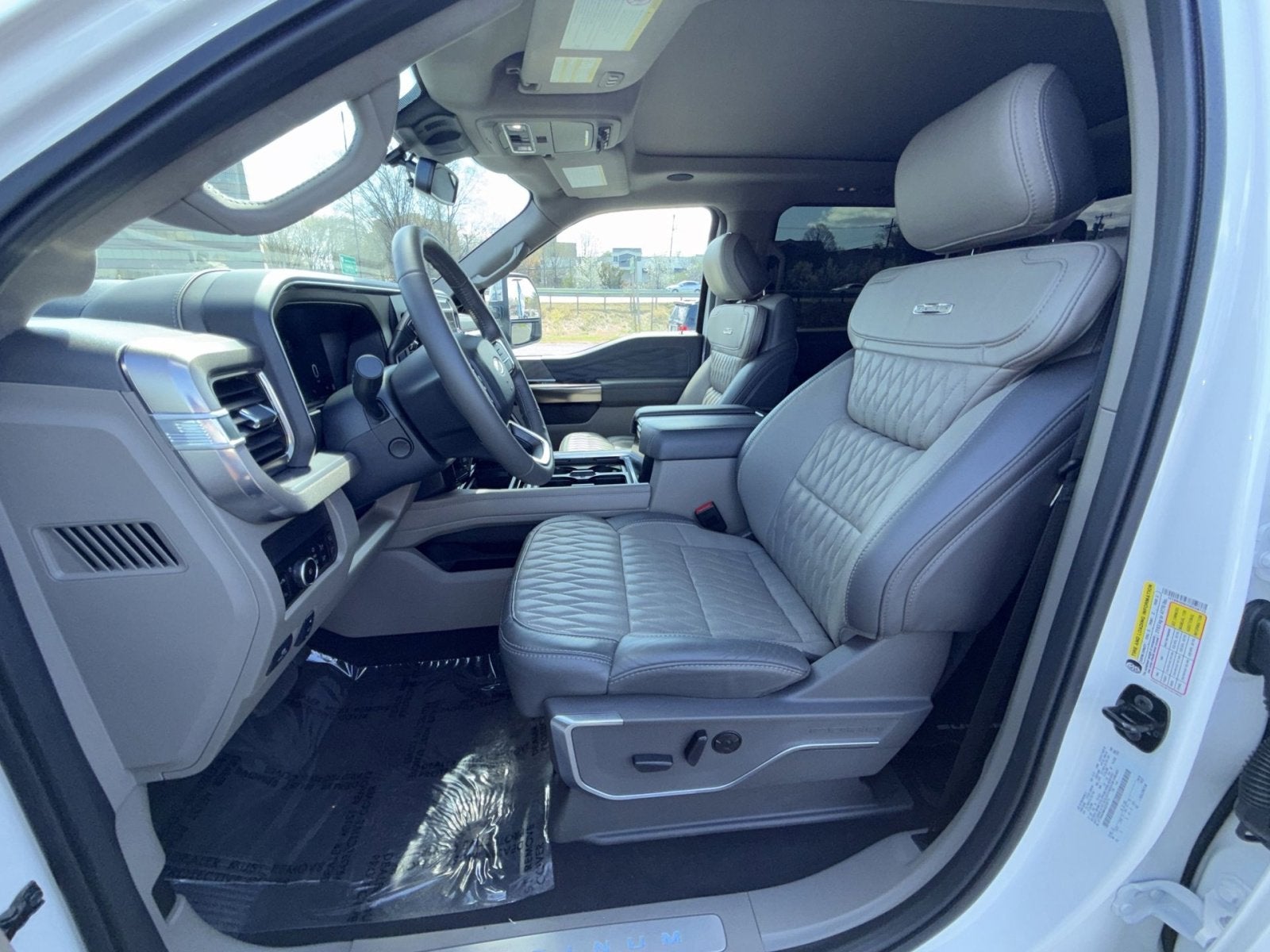 2025 Ford F-450SD Platinum