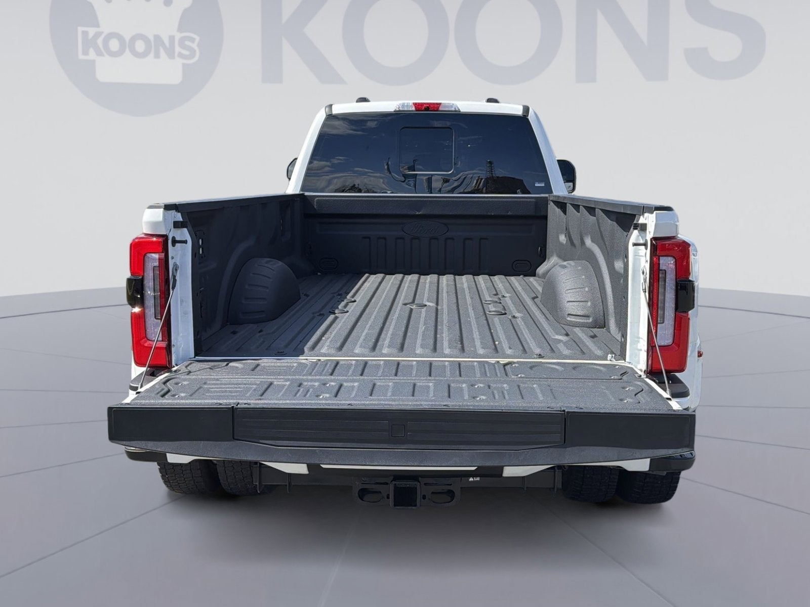 2025 Ford F-450SD Platinum