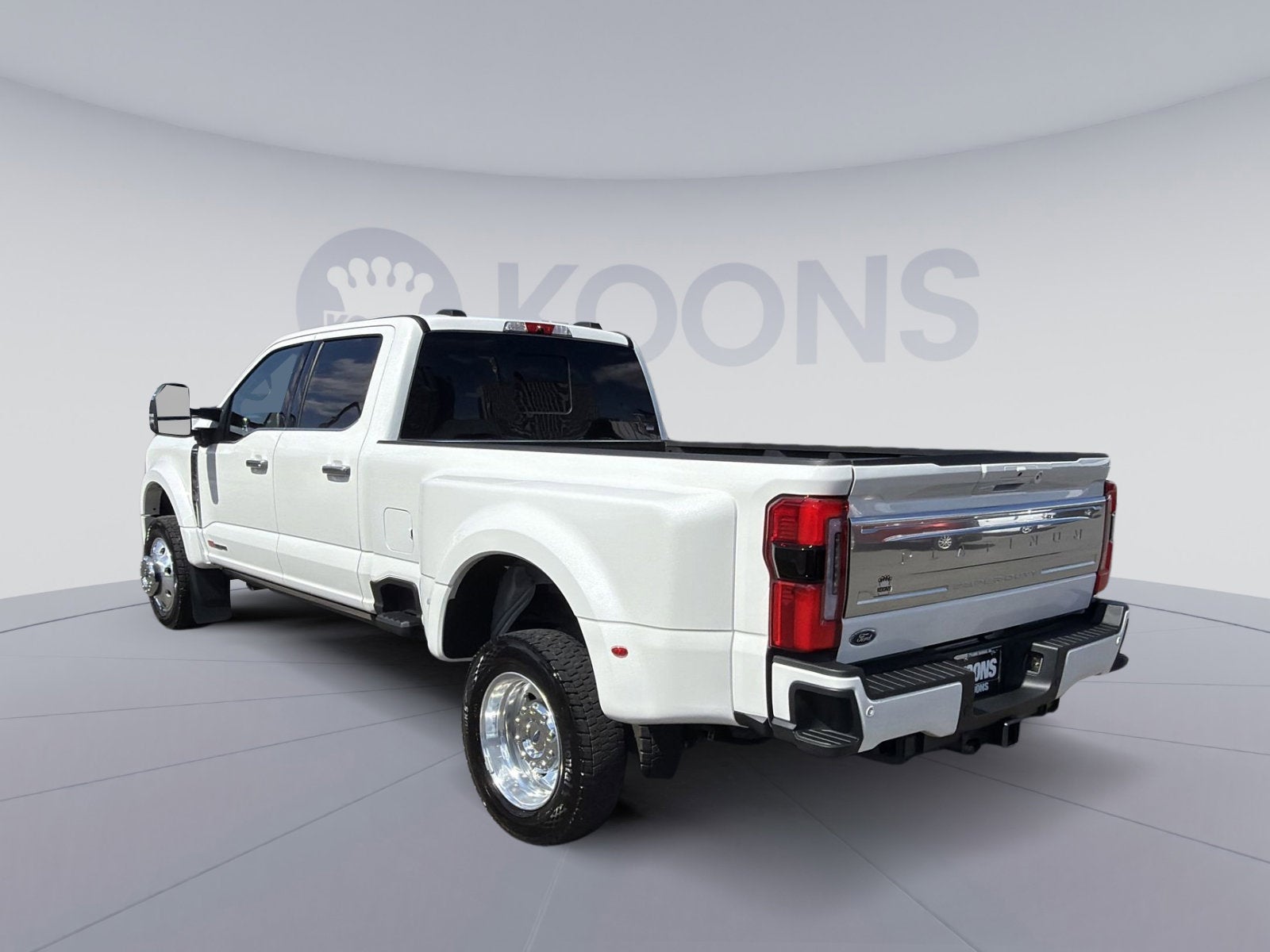 2025 Ford F-450SD Platinum