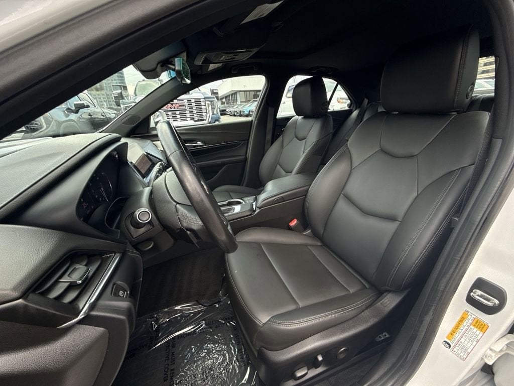 2023 Cadillac CT4 Luxury