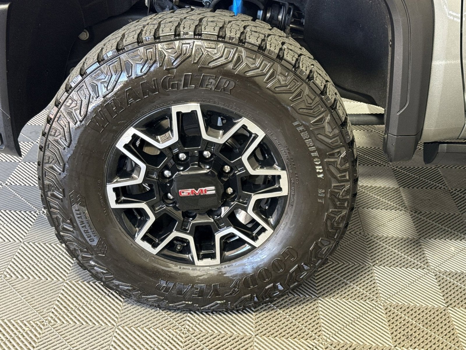 2025 GMC Sierra 2500HD AT4X