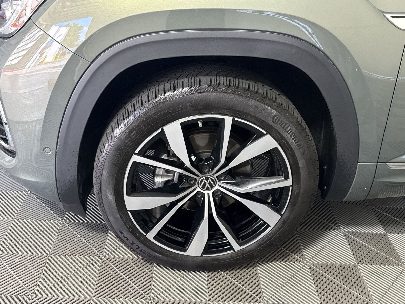2026 Volkswagen Atlas Cross Sport 2.0T SEL Premium R-Line