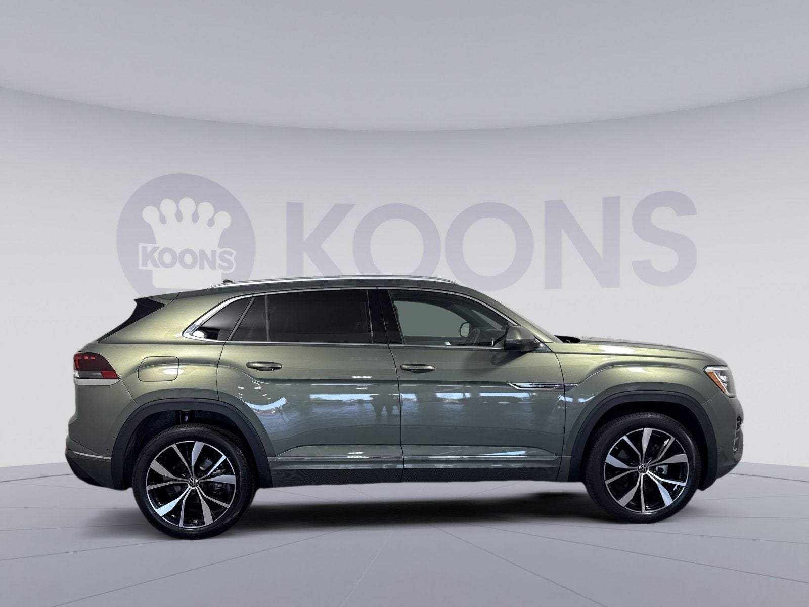 2026 Volkswagen Atlas Cross Sport 2.0T SEL Premium R-Line