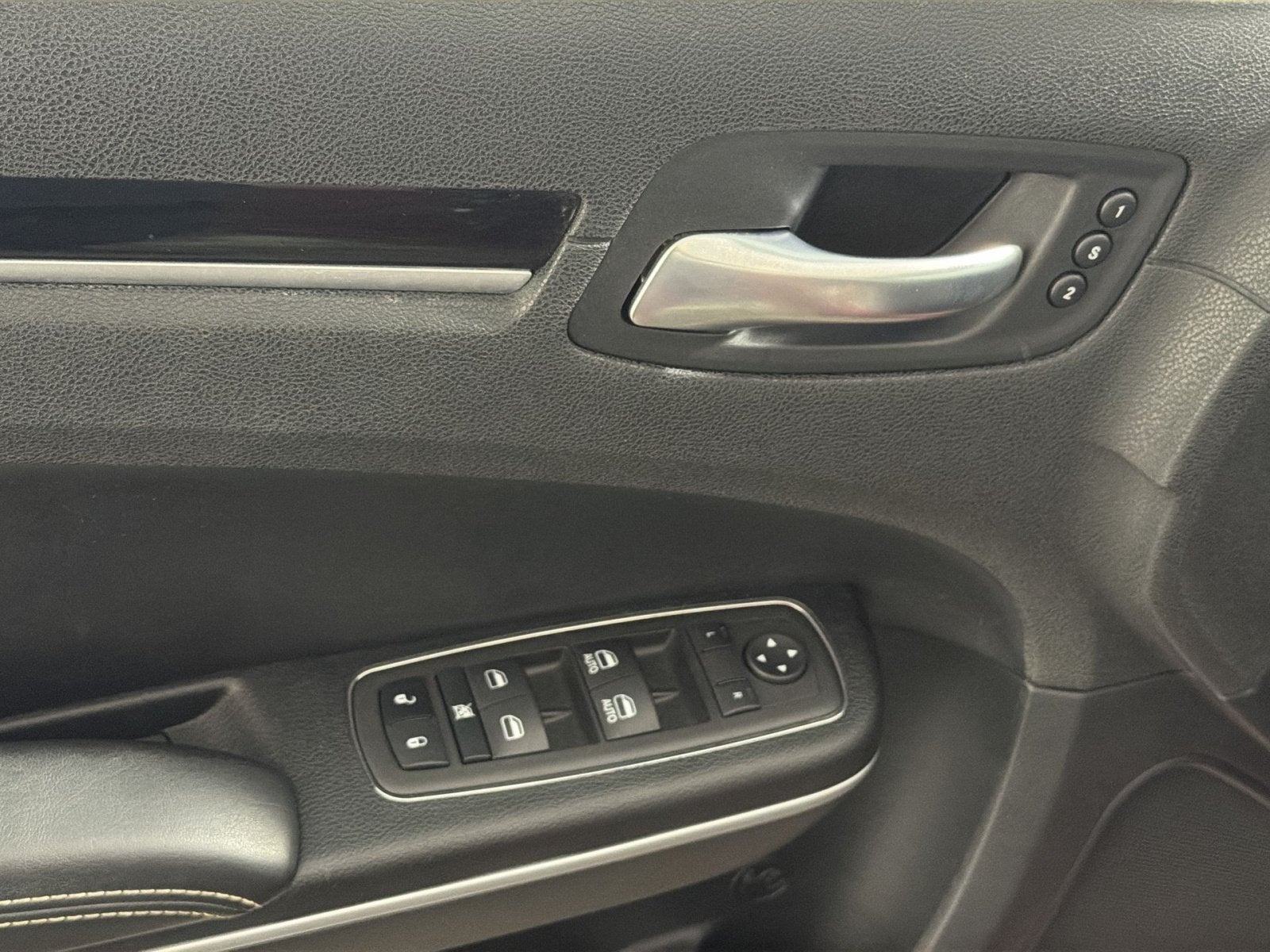 2023 Chrysler 300 S