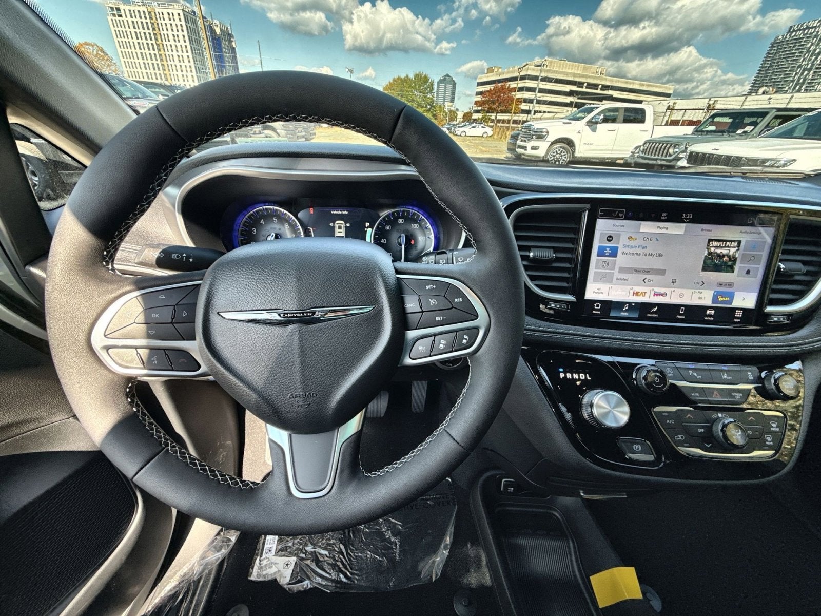 2026 Chrysler Pacifica Select