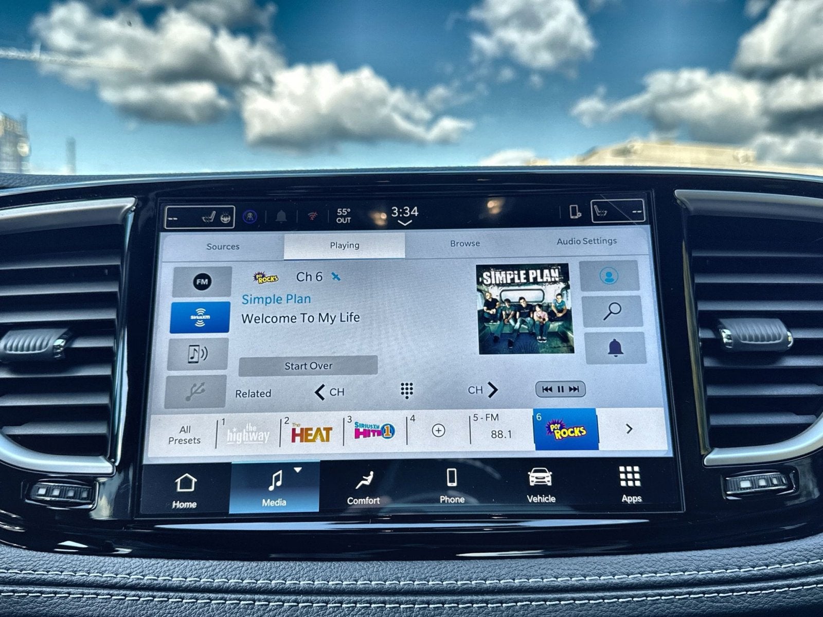 2026 Chrysler Pacifica Select