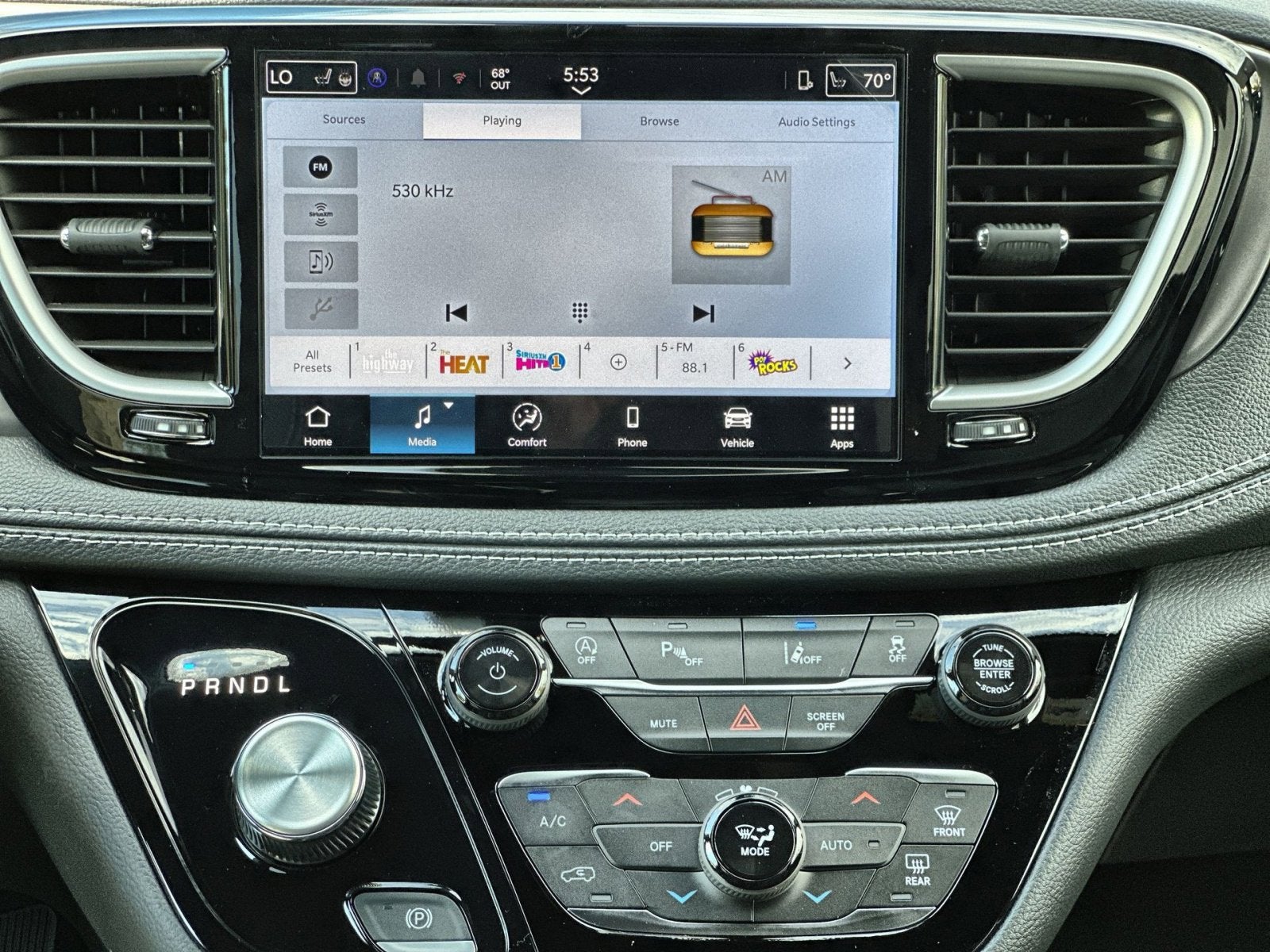 2026 Chrysler Pacifica Select