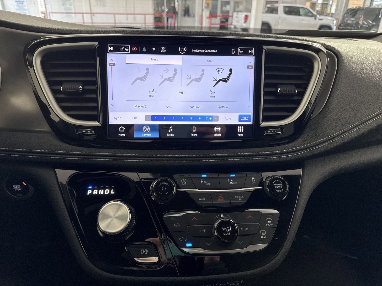 2025 Chrysler Pacifica Select