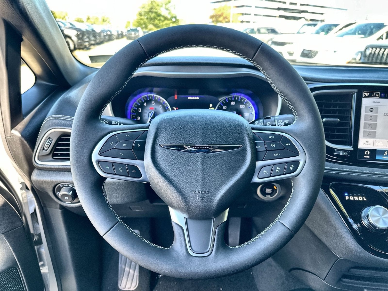 2026 Chrysler Pacifica Select