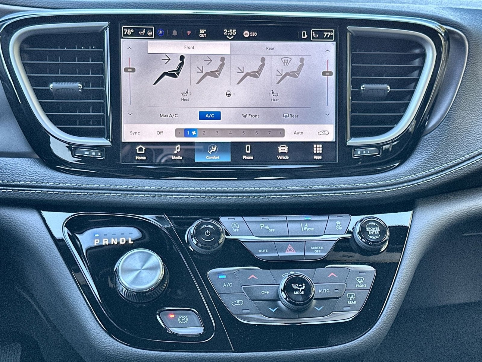 2026 Chrysler Pacifica Select