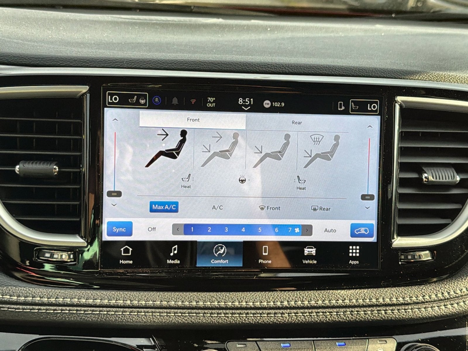 2026 Chrysler Pacifica Select