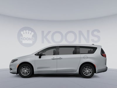 2024 Chrysler Voyager LX
