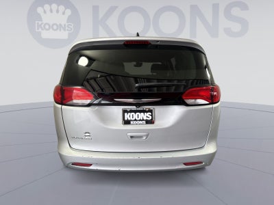 2024 Chrysler Voyager LX