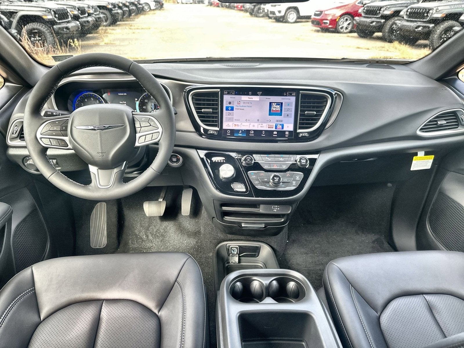 2026 Chrysler Voyager LX