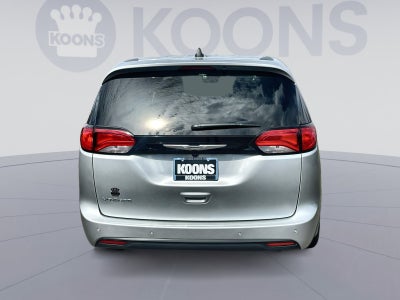 2026 Chrysler Voyager LX