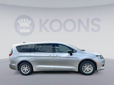 2026 Chrysler Voyager LX