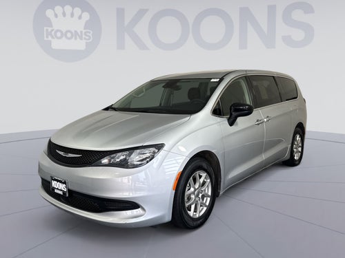 2024 Chrysler Voyager LX