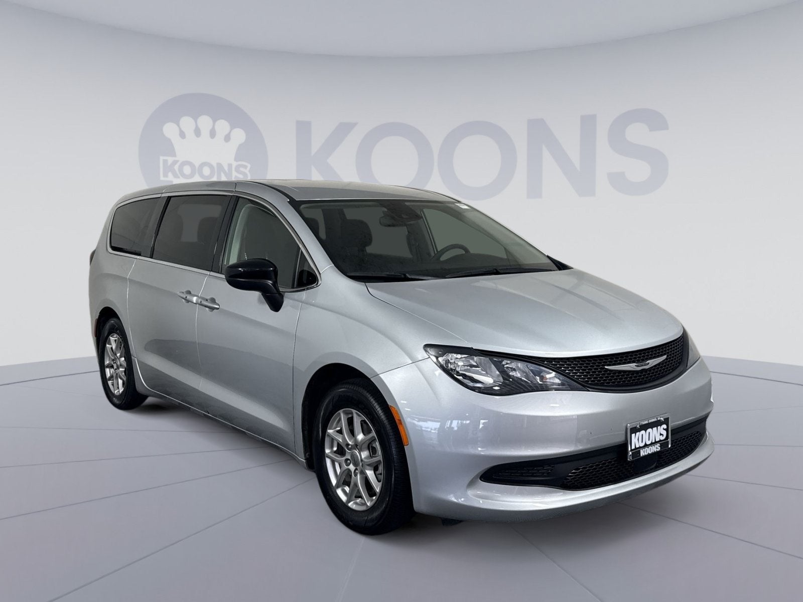 2024 Chrysler Voyager LX