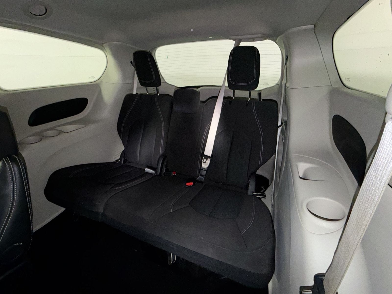 2024 Chrysler Voyager LX