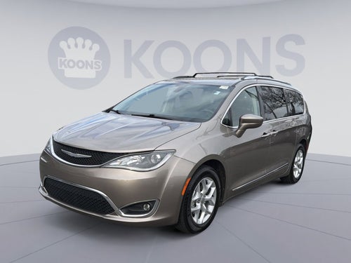 2017 Chrysler Pacifica Touring L Plus
