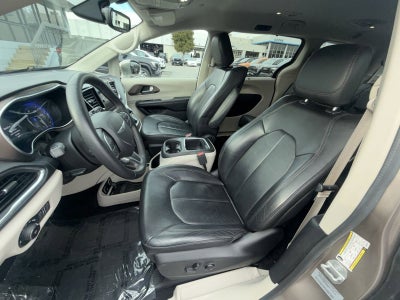 2017 Chrysler Pacifica Touring L Plus