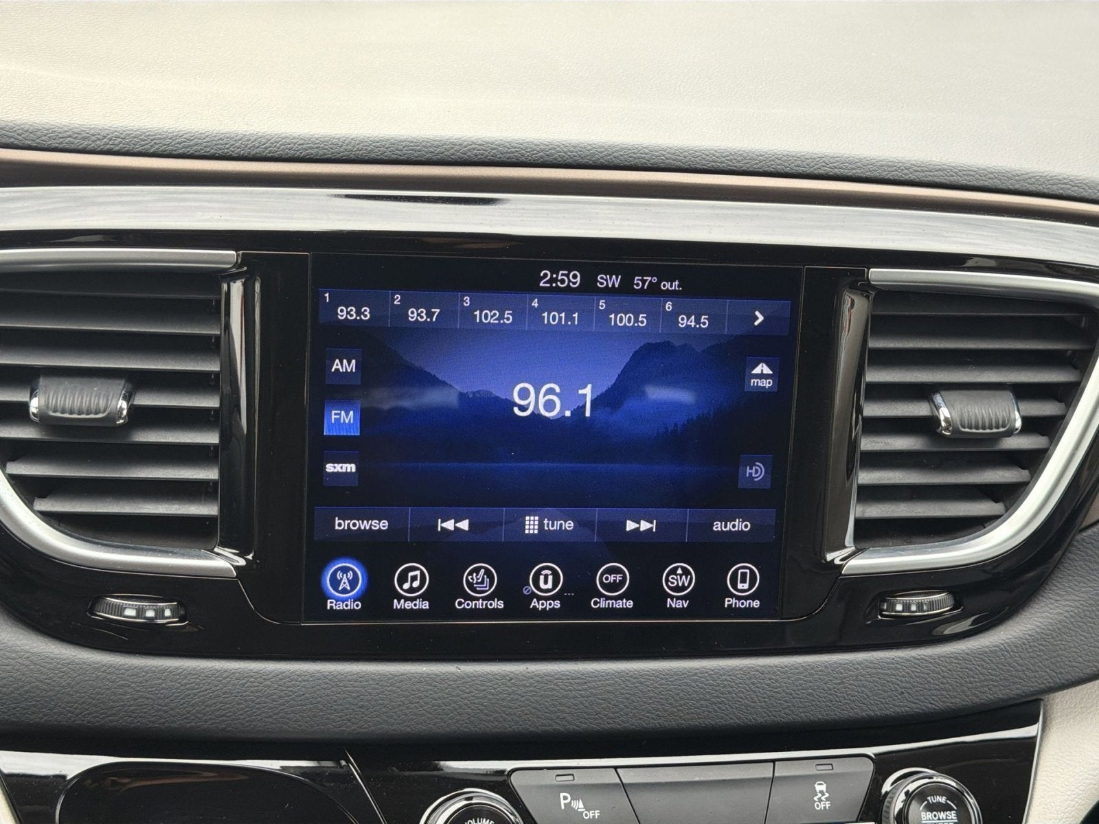 2017 Chrysler Pacifica Touring L Plus