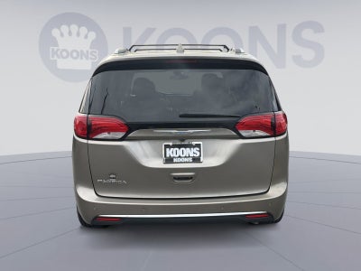 2017 Chrysler Pacifica Touring L Plus