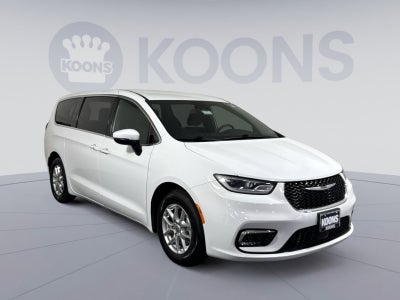 2023 Chrysler Pacifica Touring
