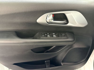 2023 Chrysler Pacifica Touring