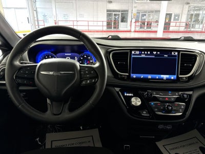 2023 Chrysler Pacifica Touring