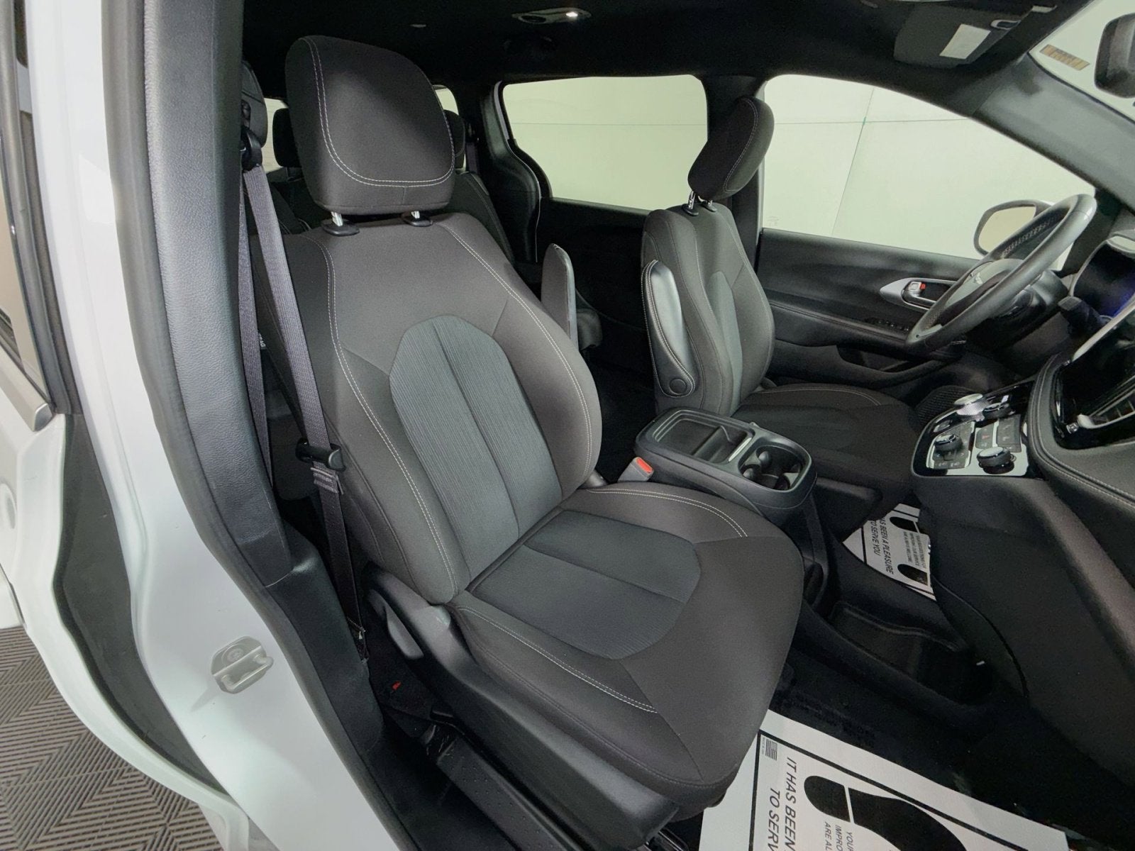 2023 Chrysler Pacifica Touring