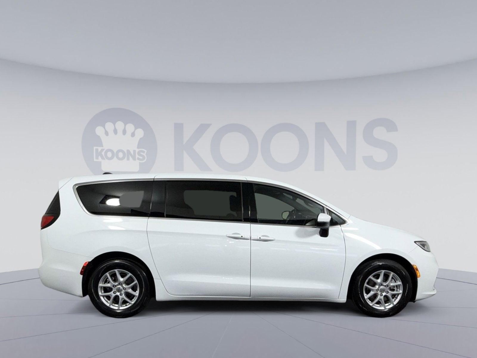 2023 Chrysler Pacifica Touring