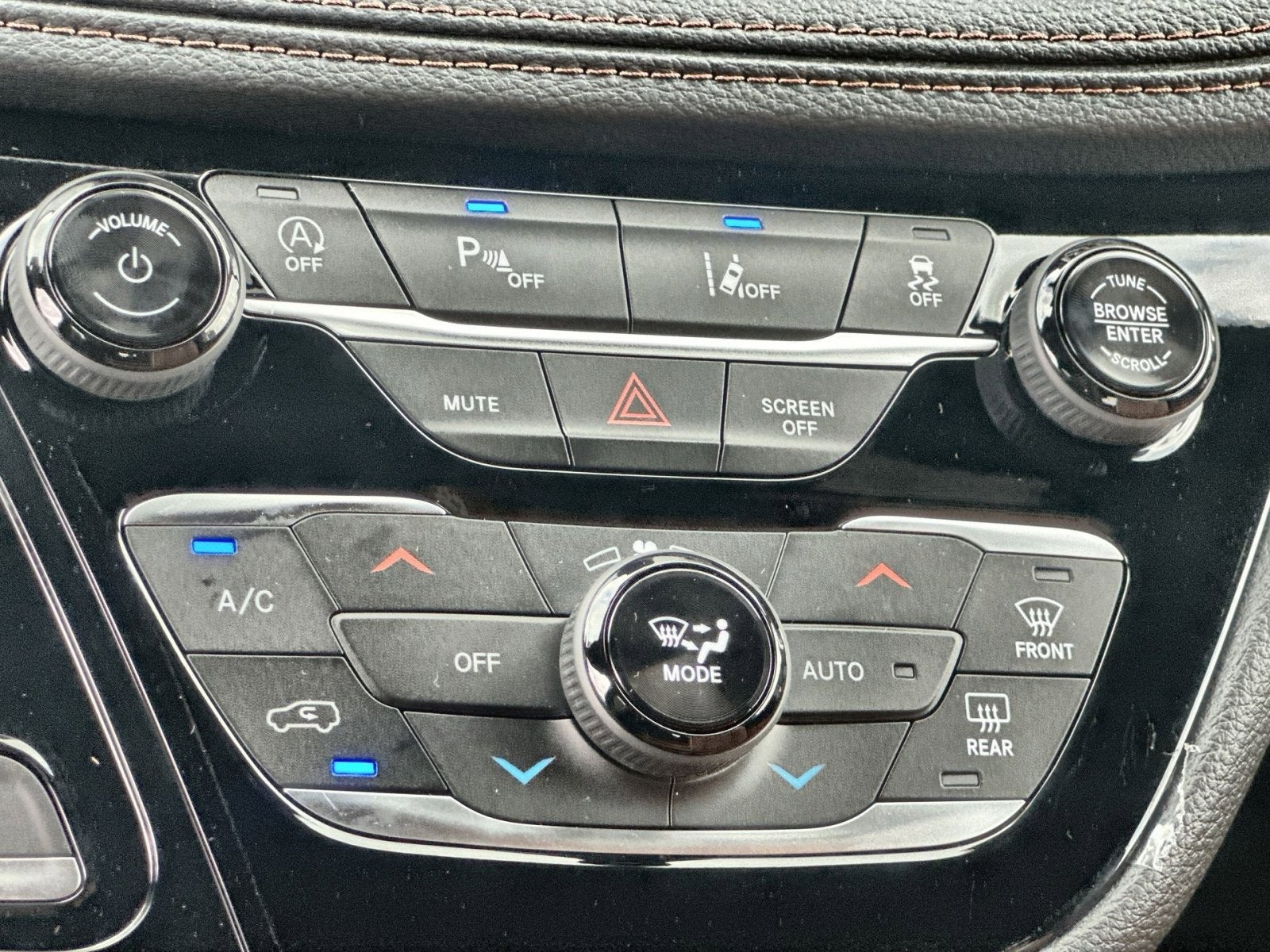 2026 Chrysler Pacifica Pinnacle