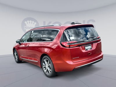 2026 Chrysler Pacifica Pinnacle