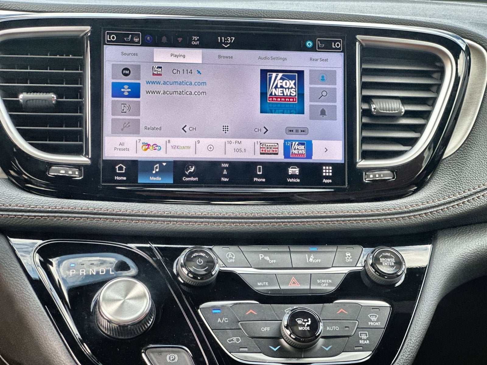 2026 Chrysler Pacifica Pinnacle