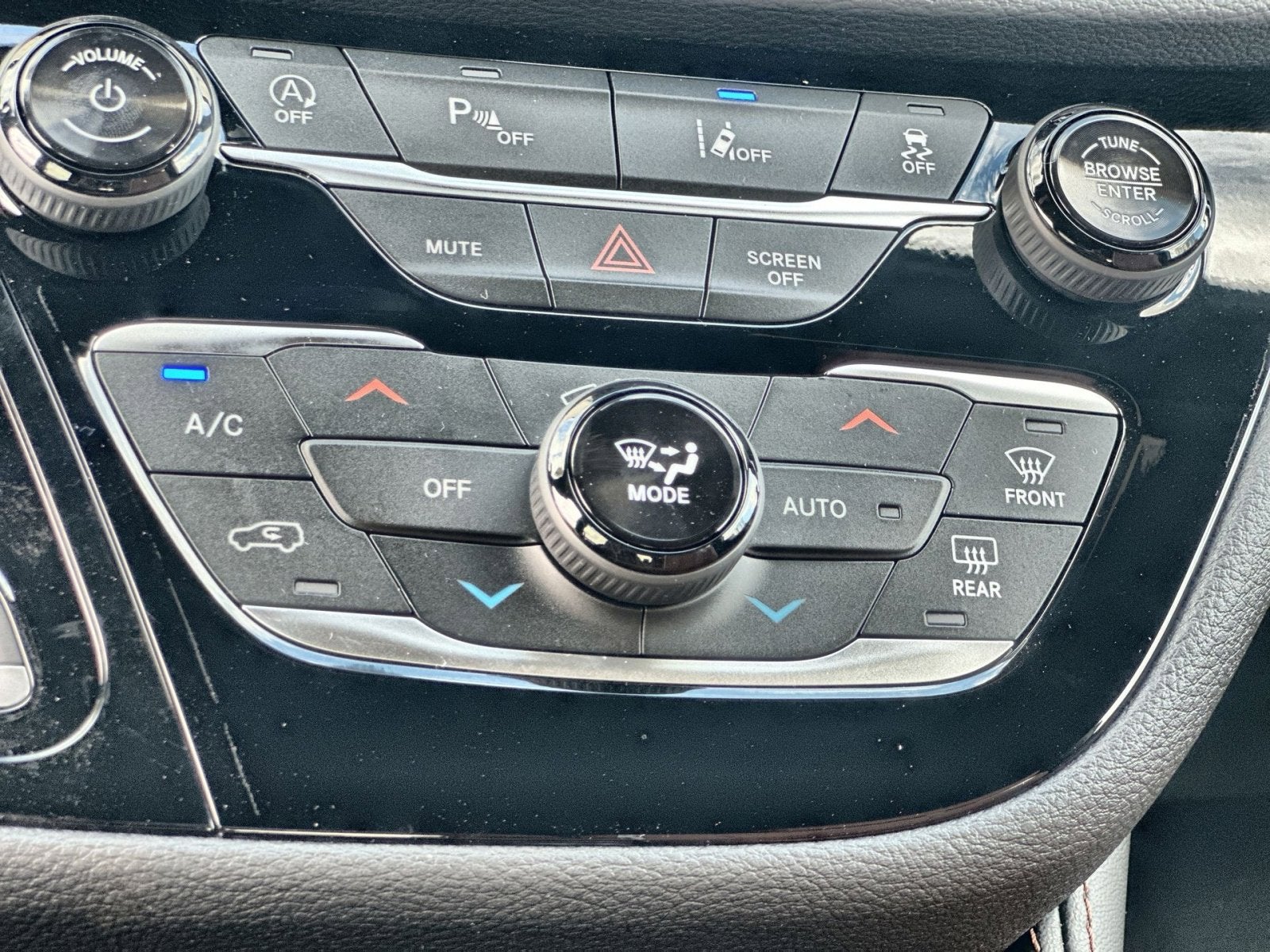 2026 Chrysler Pacifica Pinnacle