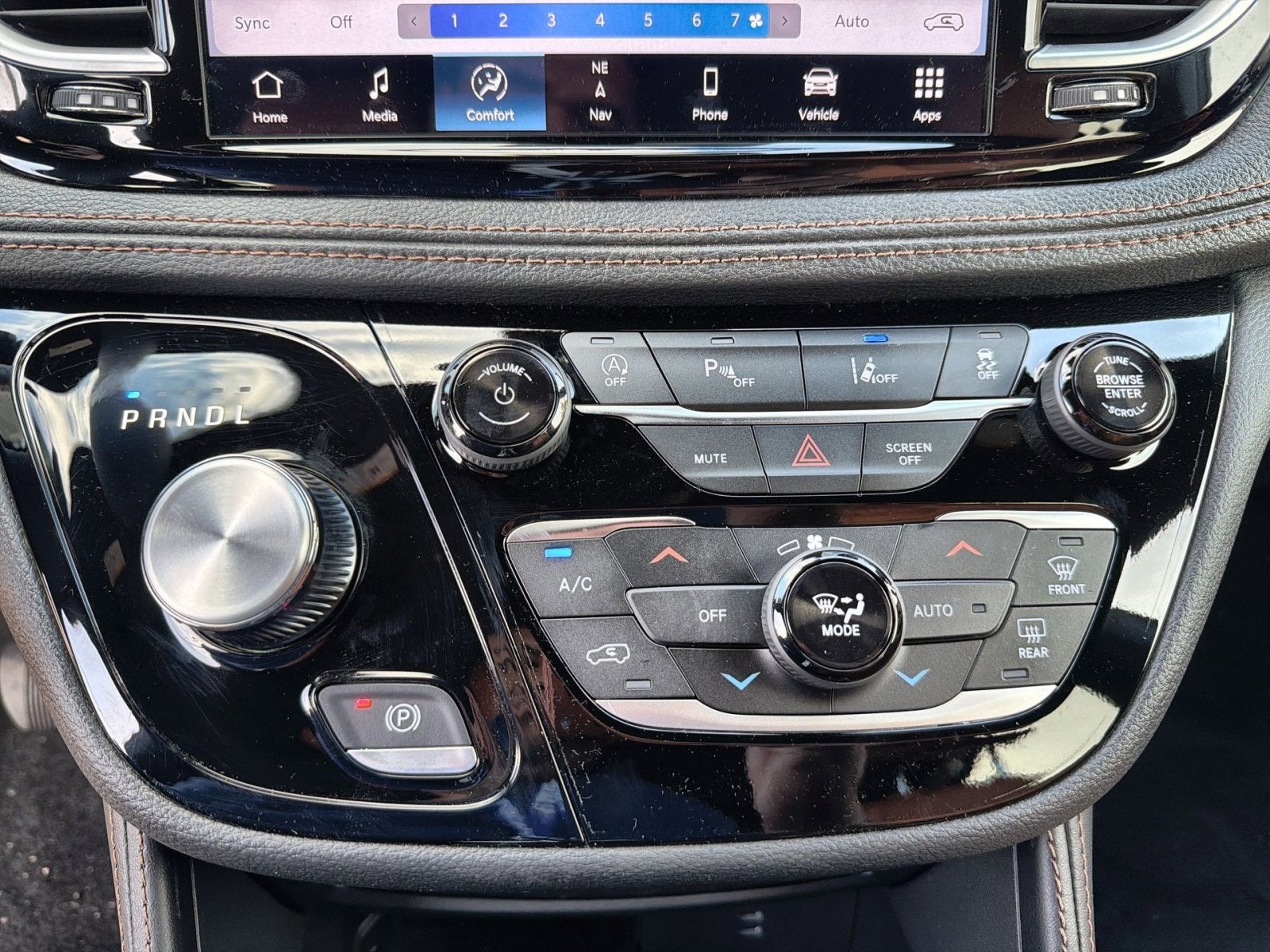 2026 Chrysler Pacifica Pinnacle