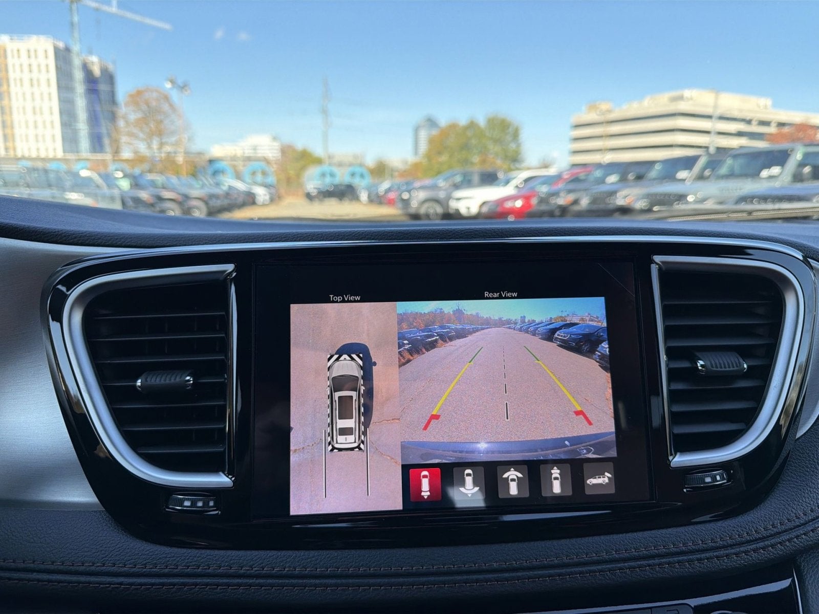 2026 Chrysler Pacifica Pinnacle