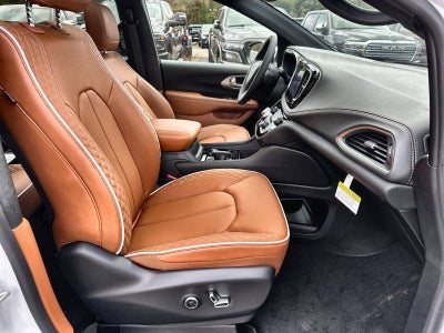 2026 Chrysler Pacifica Pinnacle