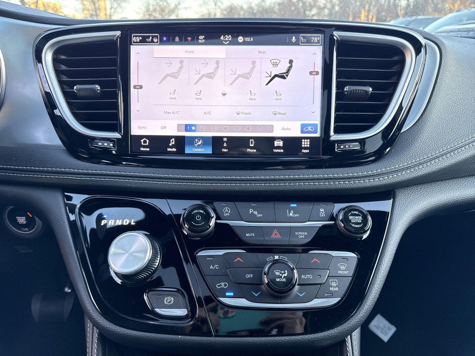 2026 Chrysler Pacifica Limited