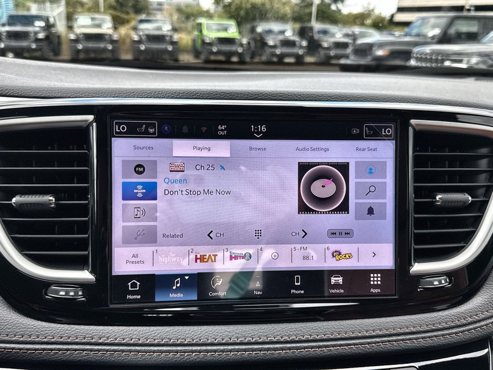 2026 Chrysler Pacifica Pinnacle