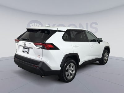 2022 Toyota RAV4 LE
