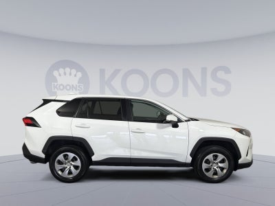 2022 Toyota RAV4 LE