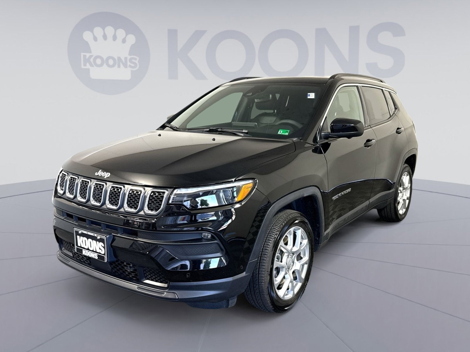 2023 Jeep Compass Latitude Lux 4X4's photo